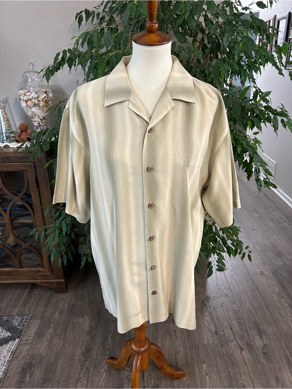 Tommy Bahama  button up